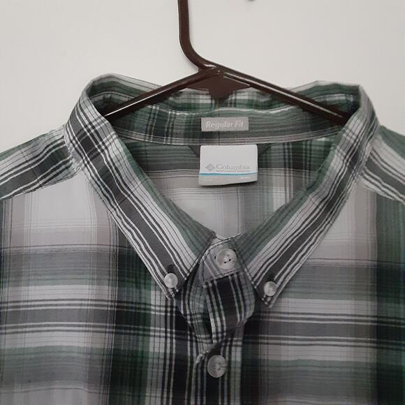 Columbia Short Sleeve Button Up Men's XXL Gray Green White Plaid Shirt Outdoors - Picture 3 of 7